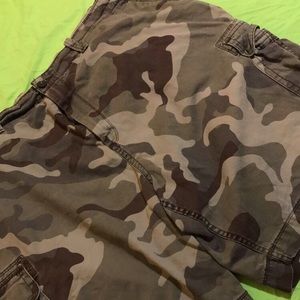Big men’s camo cargo shorts
